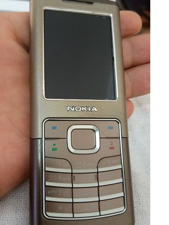 Nokia 6500c  mỏng manh đẹp từng chi tiết.