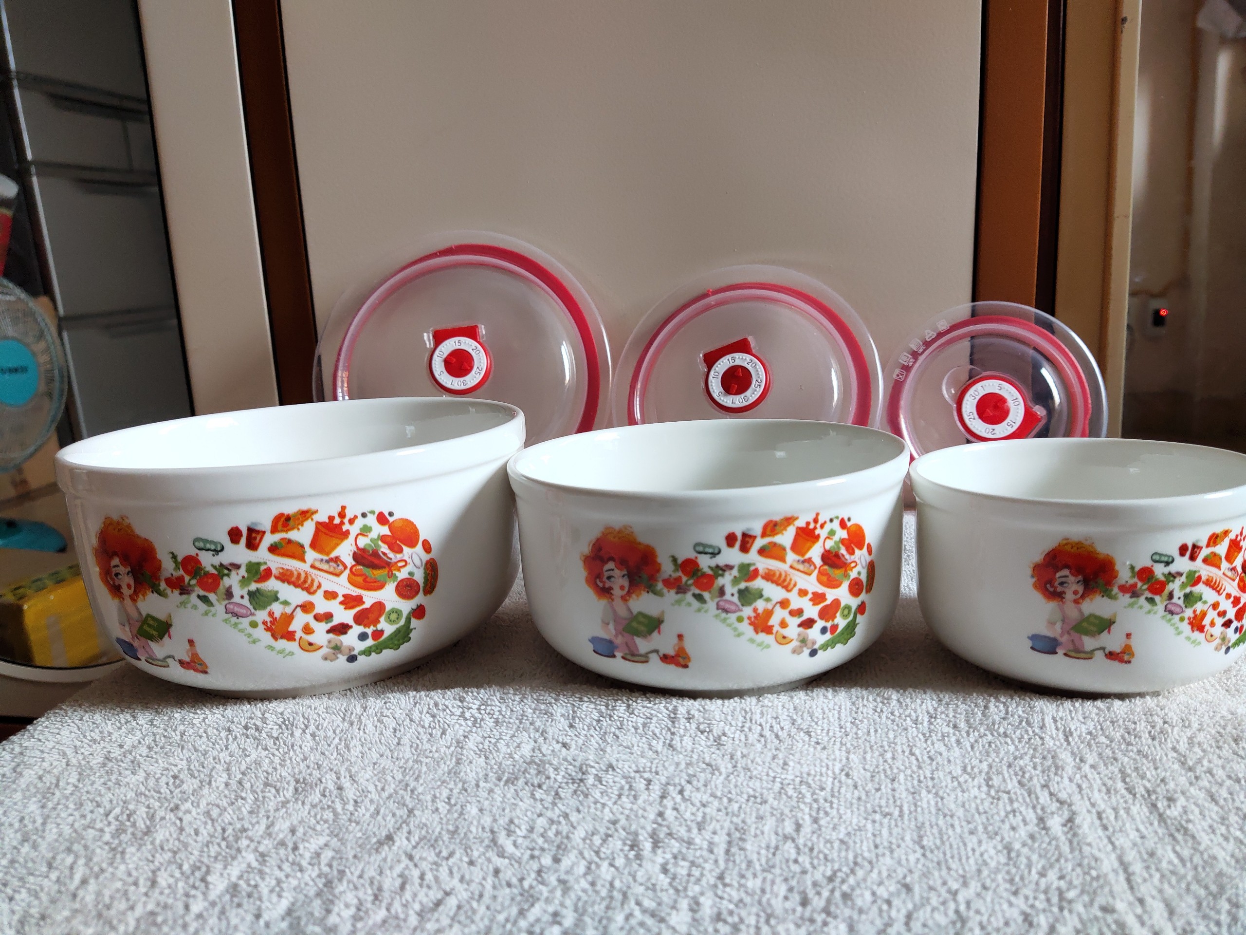 BỘ 3 THỐ SỨ CÓ NẮP HÚT CHÂN KHÔNG