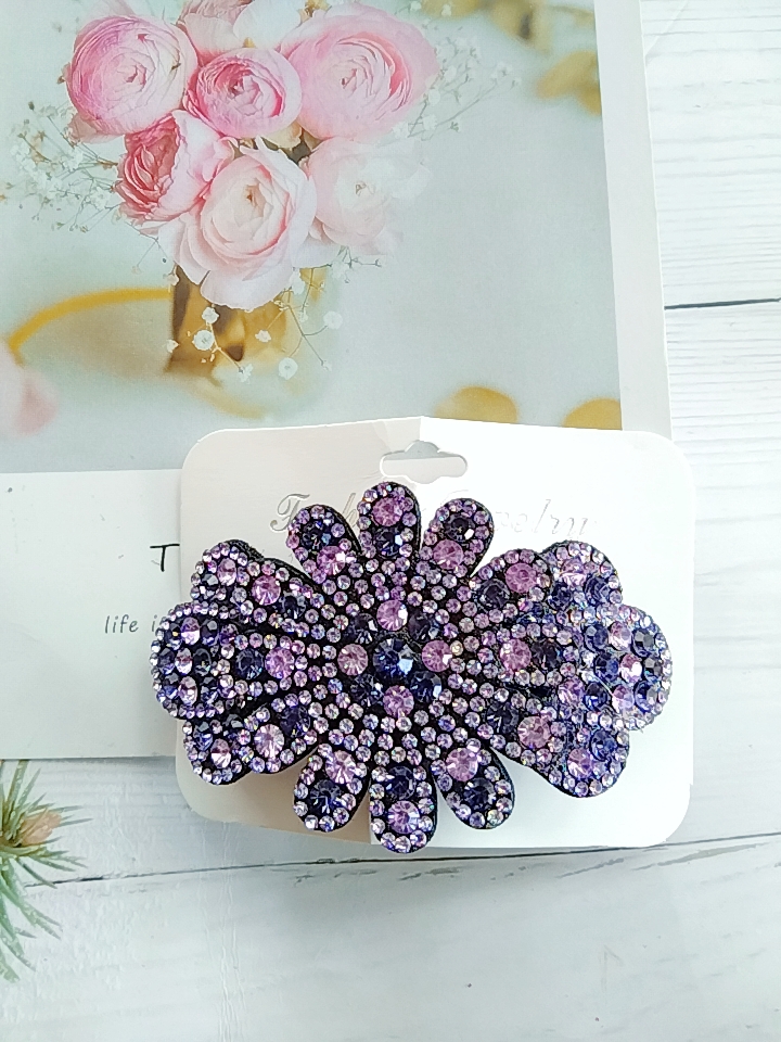 Kẹp tóc phía sau đính đá lấp lánh