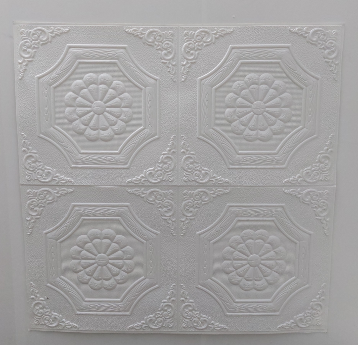 Xốp dán tường 3d hình dán trần trắng 70x70cm, sẵn keo bóc dán