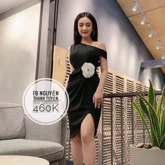 Đầm ôm lệch vai kết bông eo