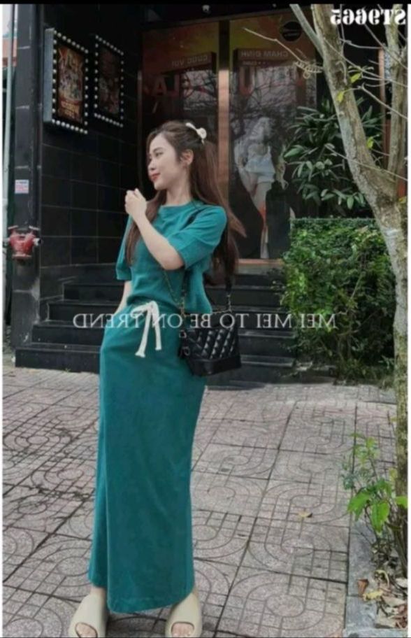 Set áo crop top chân váy conton -hàng thiết kế