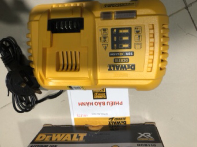 [HCM][Lấy mã giảm thêm 30%]Xạc dewalt 118 220 v