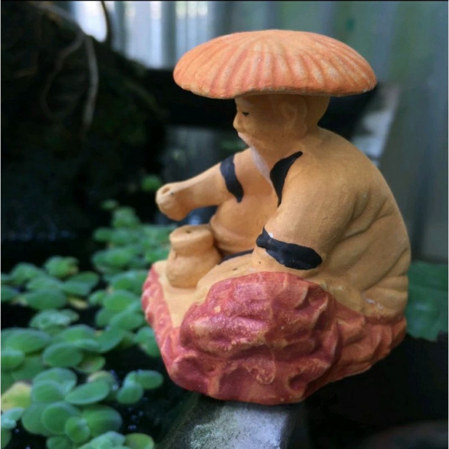 Ông lão ngồi câu cá-trang trí hòn non bộ, hồ cá..