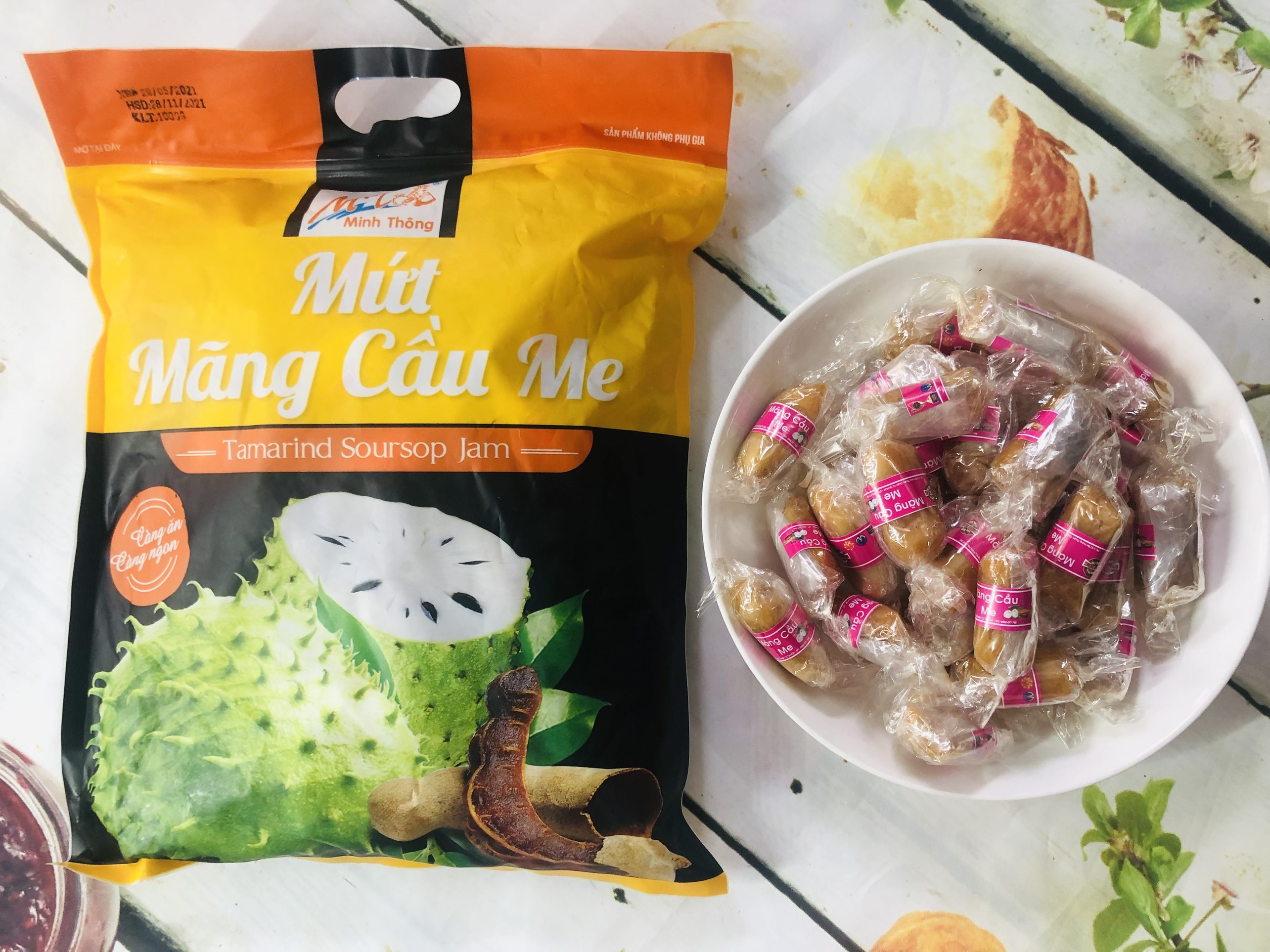 Gói 200g mứt mãng cầu me
