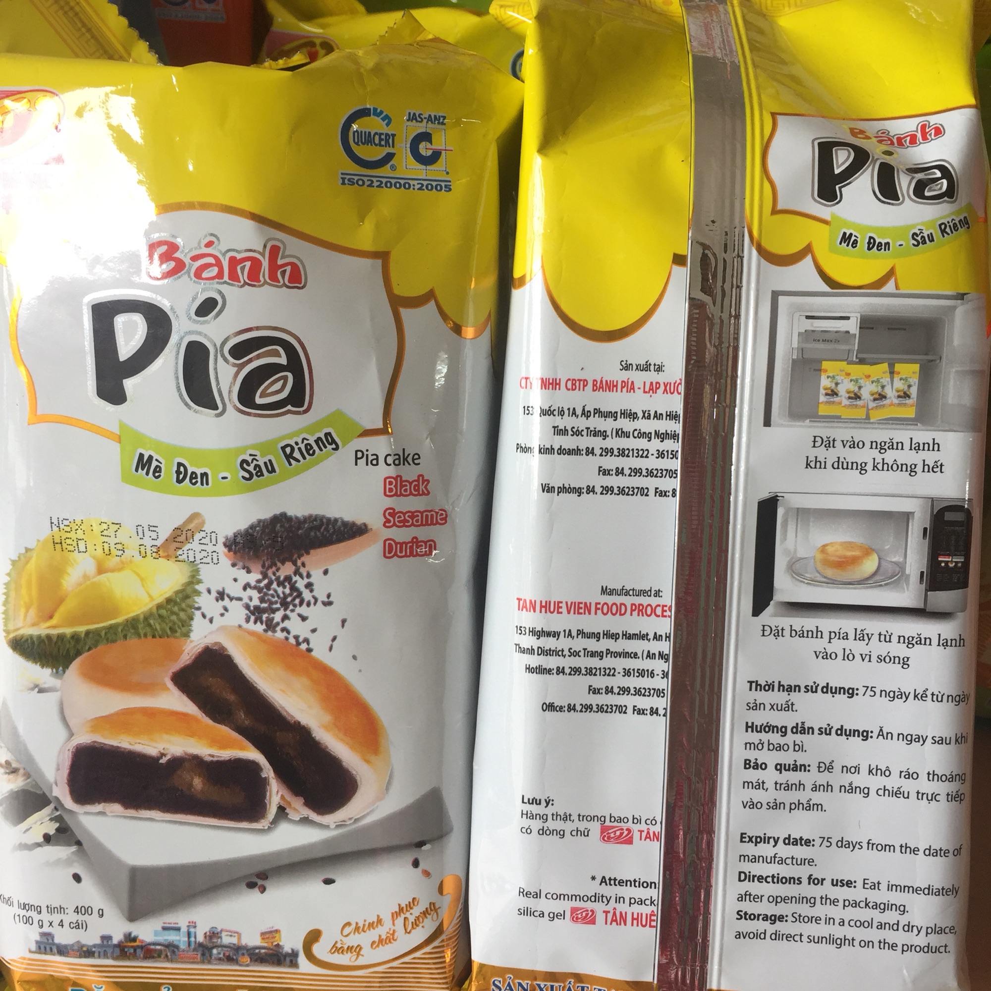 Bánh pía chay nhân mè đen - sầu riêng (Black Seasame - Durian Pia Cake)