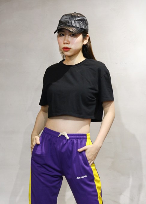 Áo thun nữ croptop màu đen