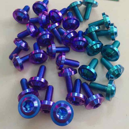 ốc GR5 6li đầu dù nhiều màu bắt duoc nhiều vi tri trên dàn áo sườn xe...vv