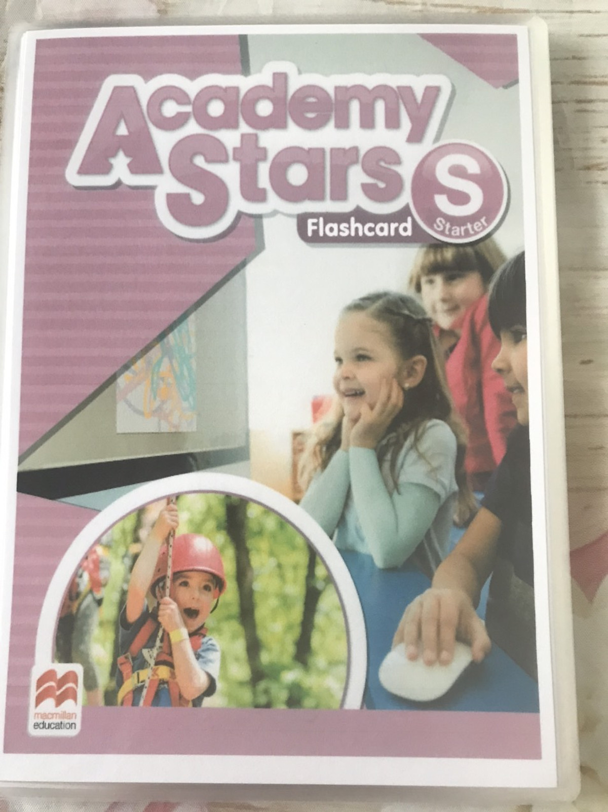 [Thẻ học tiếng anh Academy Stars ] Alphabet, starter 1,2,3,4 + Flash card cho bé + 1995 BOOKS + A5