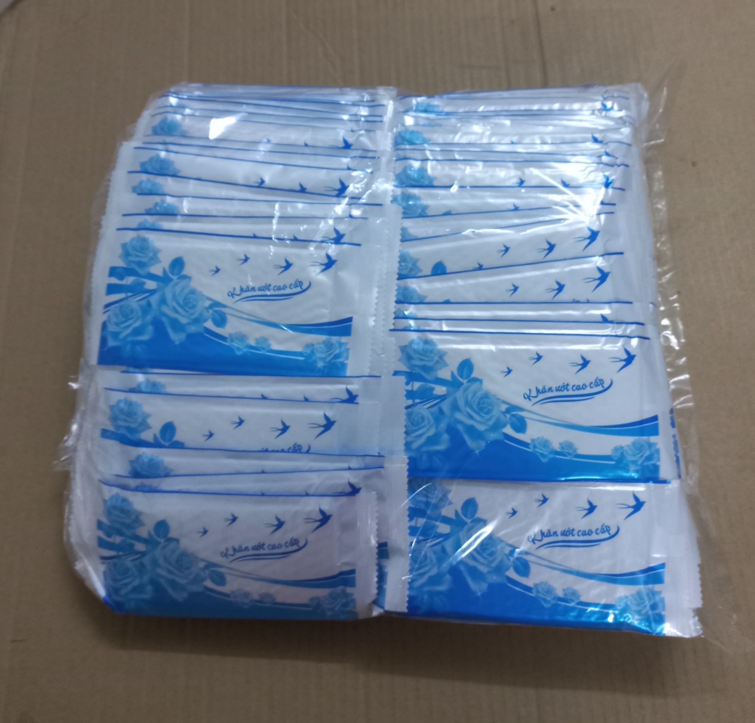100 Pieces of Cold Towels, Premium Wet Towels