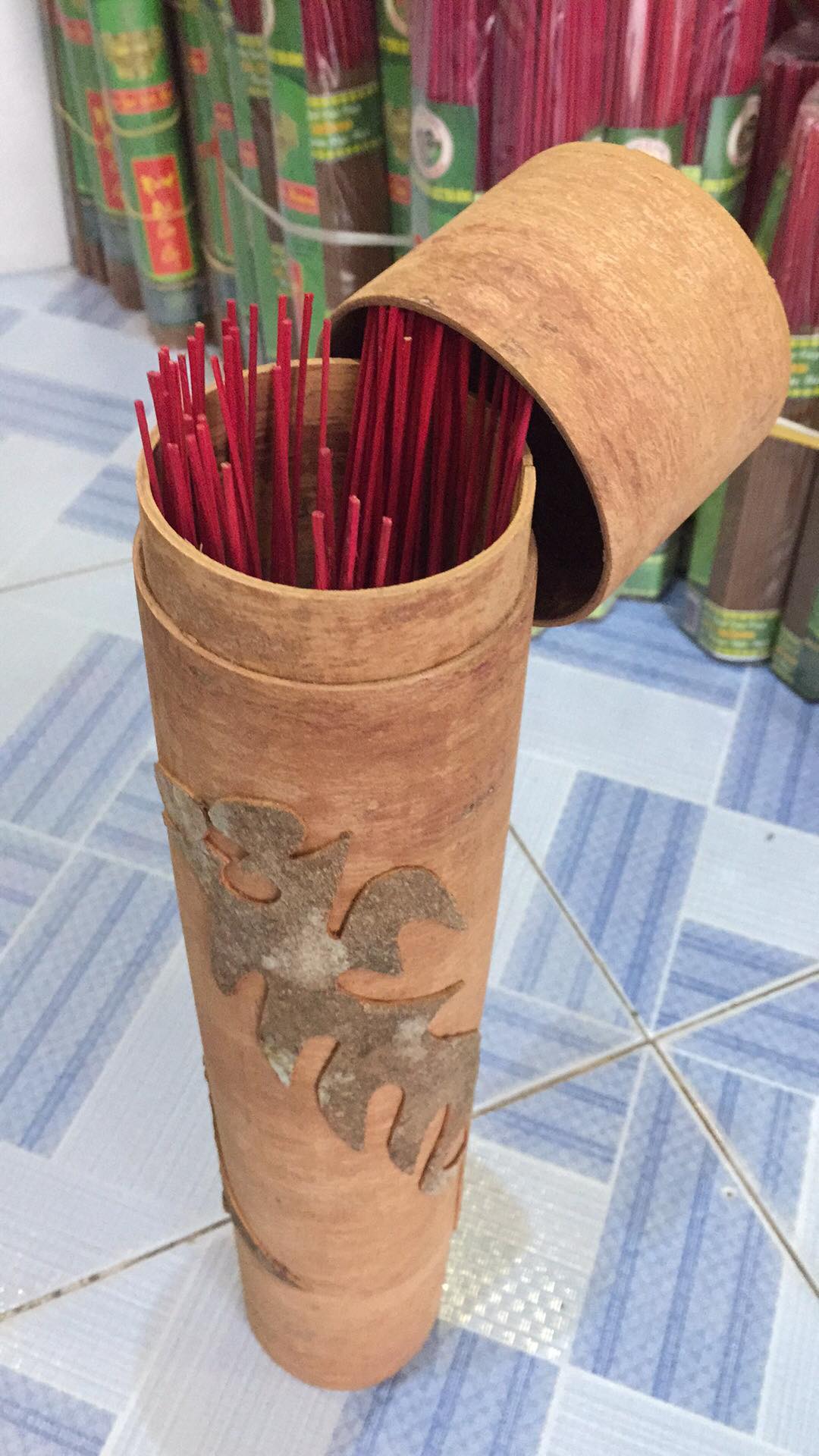 Ống Đựng Nhang Bằng Võ Quế (32cmx7cm)