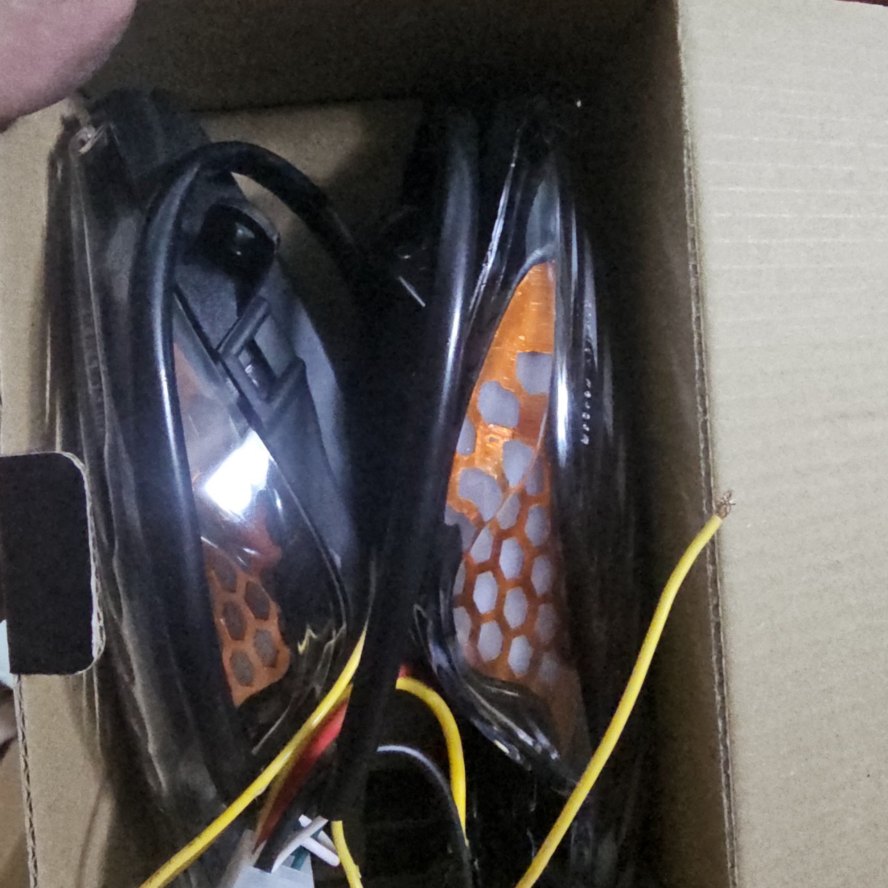 LED Xi nhan tích hợp demi cho Wave