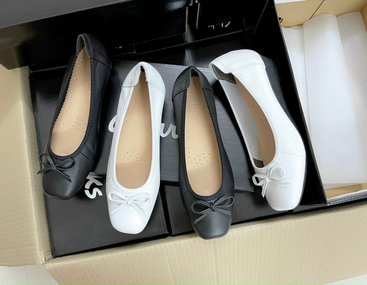 Xuồng da CLARKS