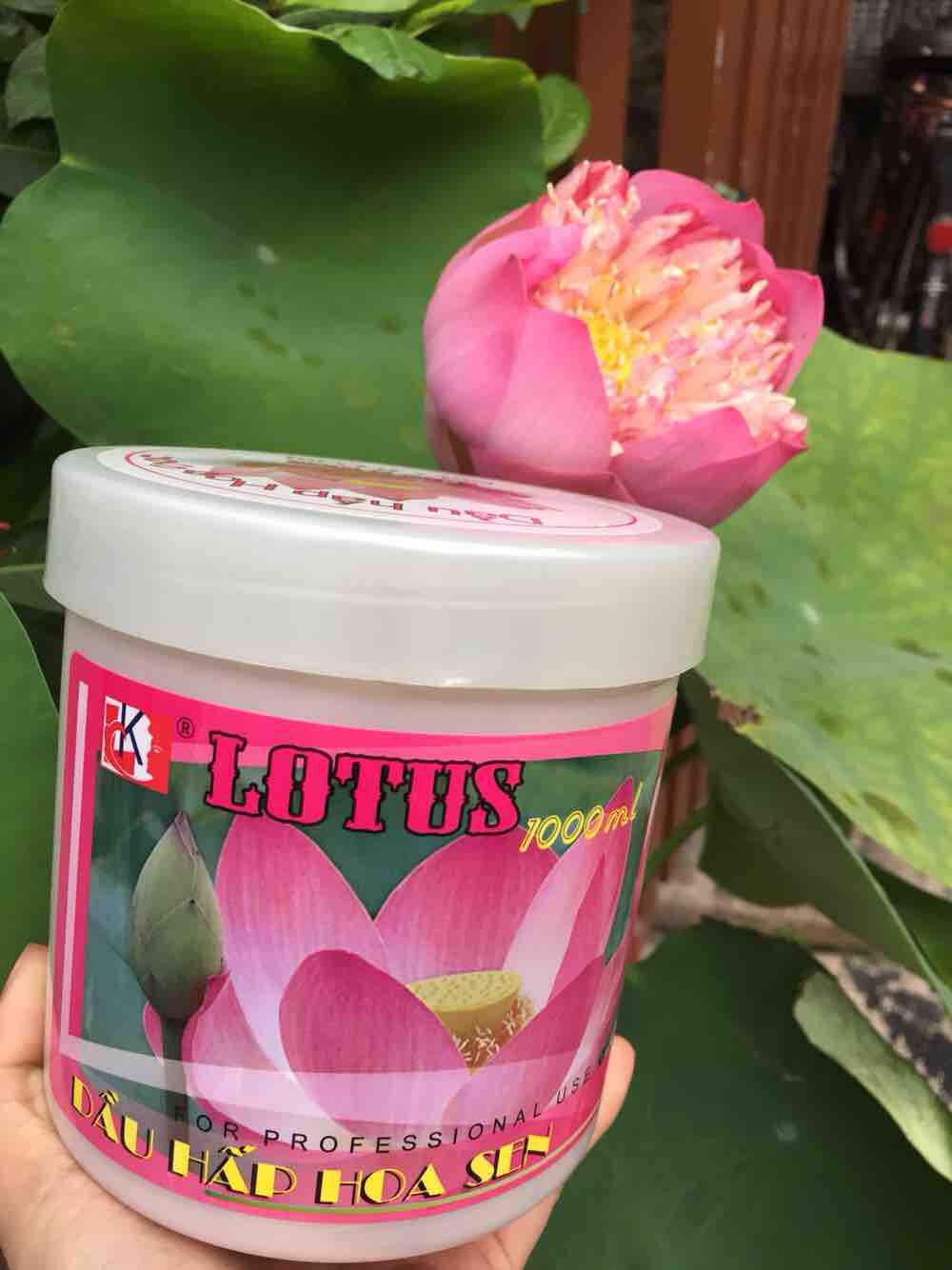 Hấp dầu Hoa Sen 1000 ml thơm mượt tóc