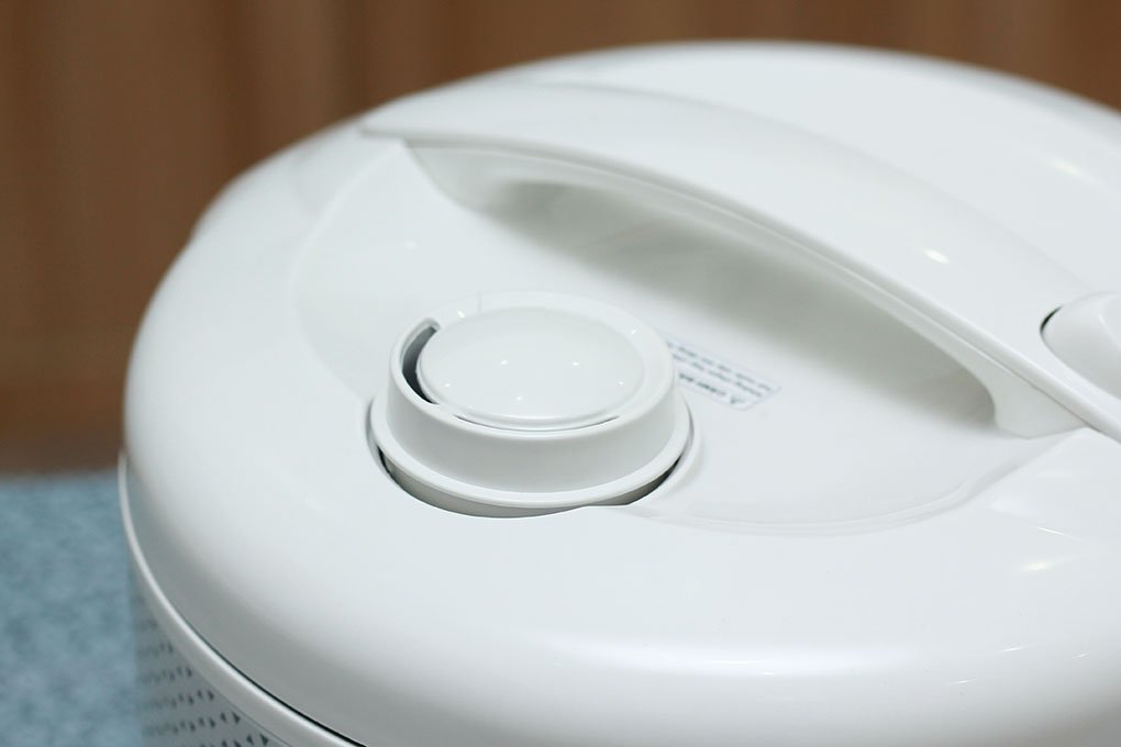 Nồi cơm điện cơ 1,8L Sharp KS-181TJV