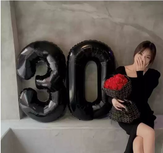 Bóng số tuổi trang trí sinh nhật màu đen size 70cm
