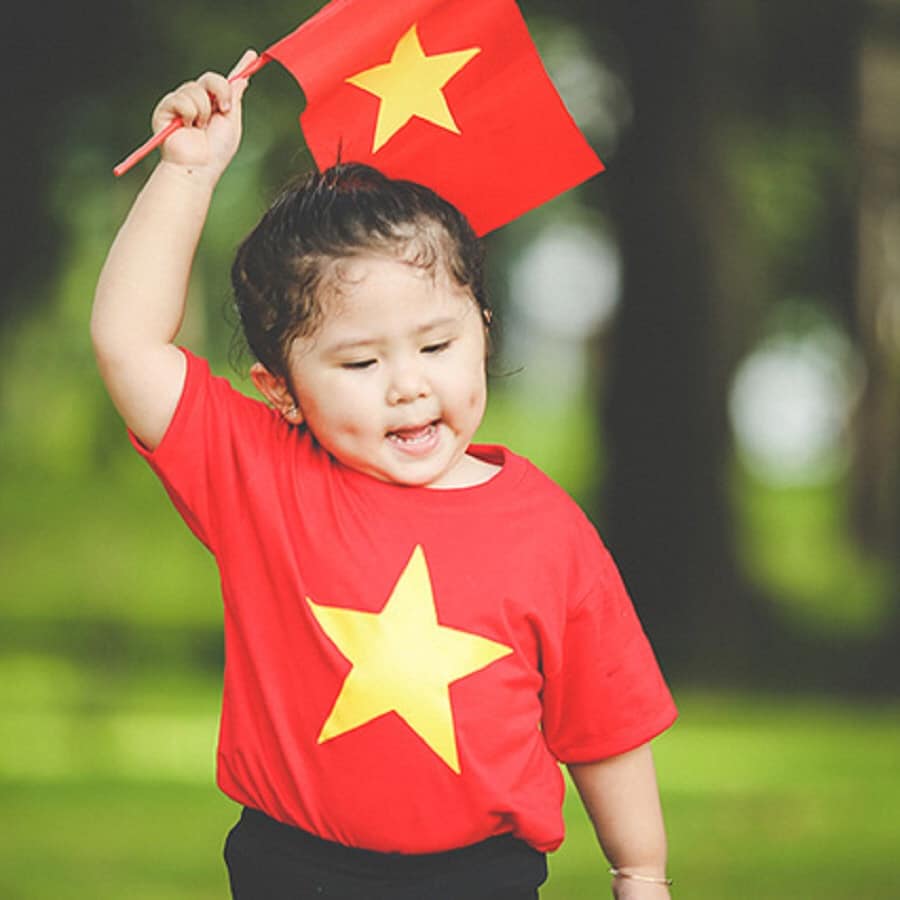 Áo thun cờ đỏ sao vàng