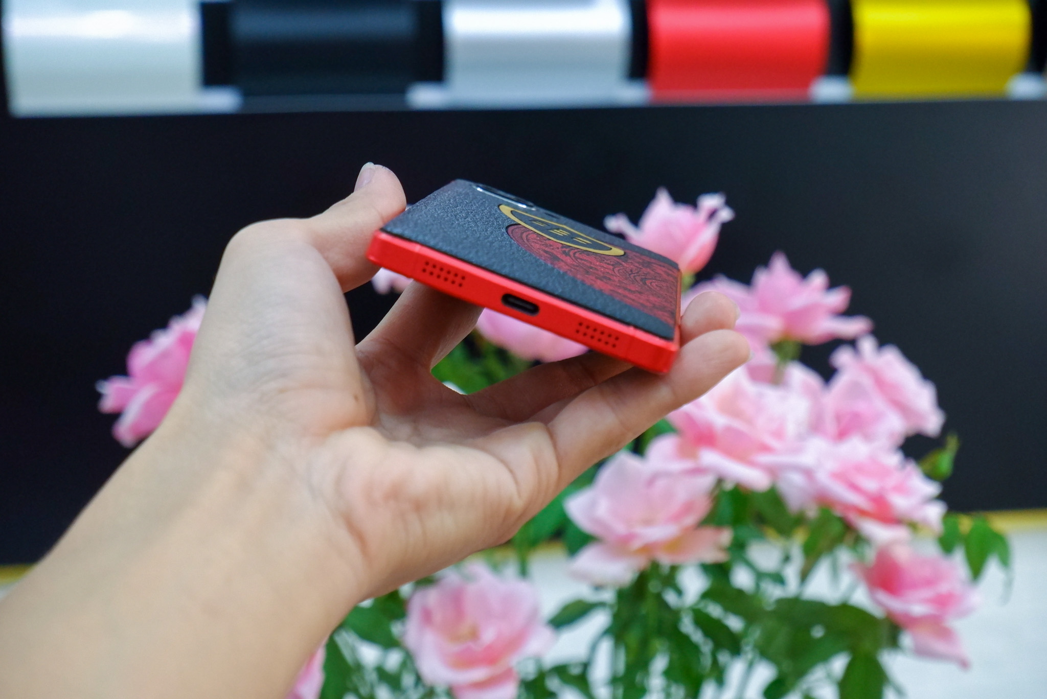 Miếng skin dán da cho BB KeyOne, Key2 ghép trống đồng đỏ