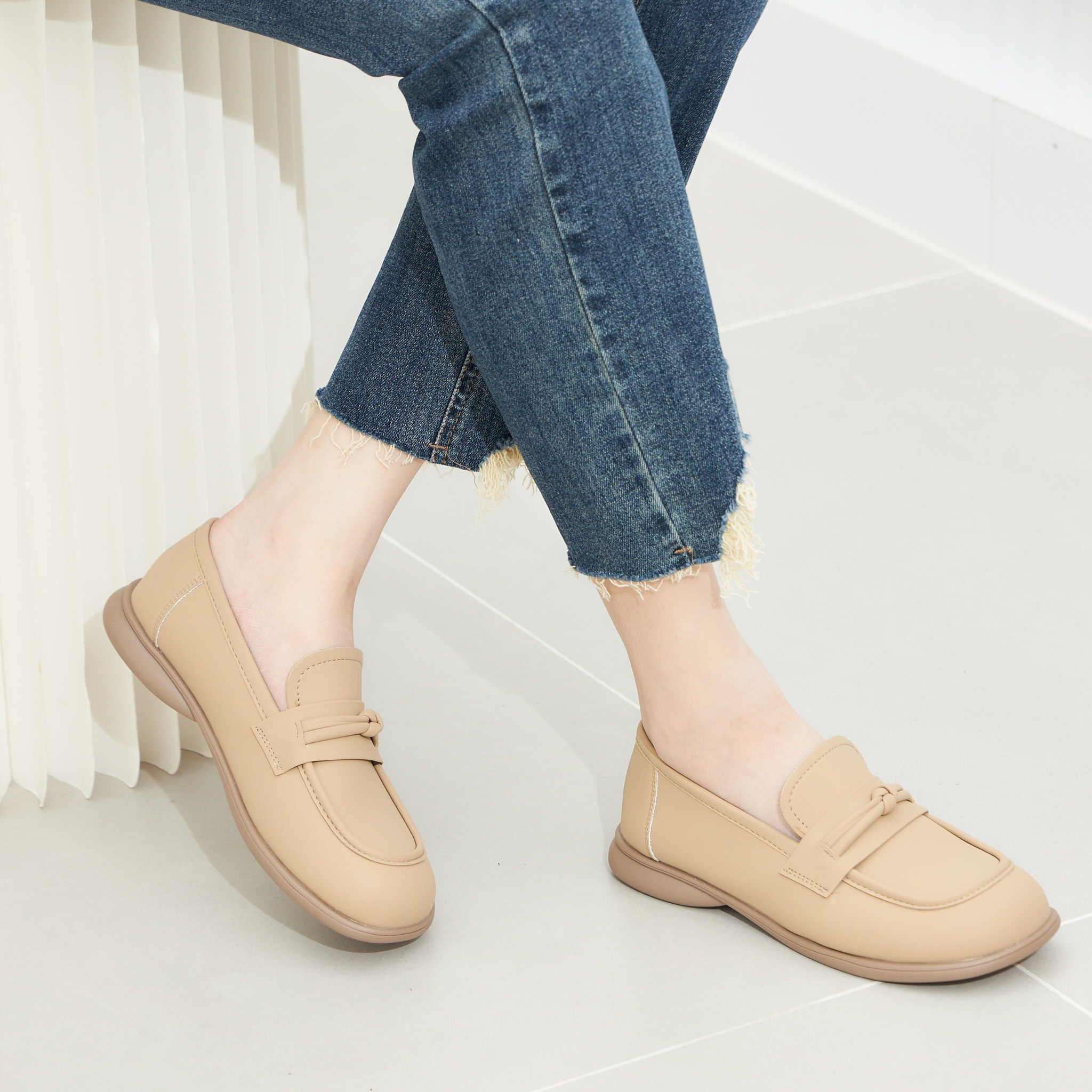 Giày oxford mwc 9640 - giày oxford nữ chất liệu da trơn phối quai thắt cách điệu