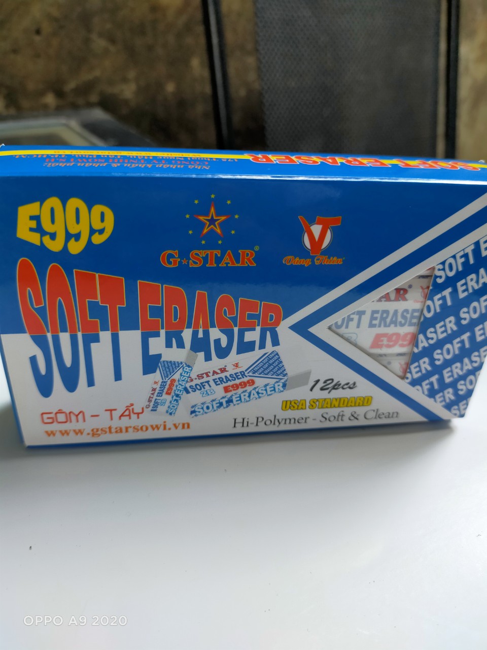 Hộp 12 cục gôm trắng E999 Gstar