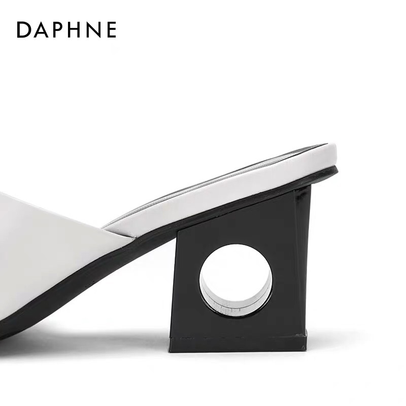 Dép Daphne gót trụ êm, chắc chân size 35 Hugocorner