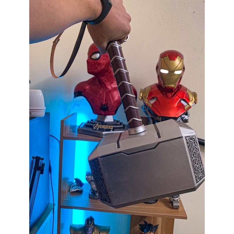 Mô hình Búa Thor Mjolnir tỷ lệ 1:1