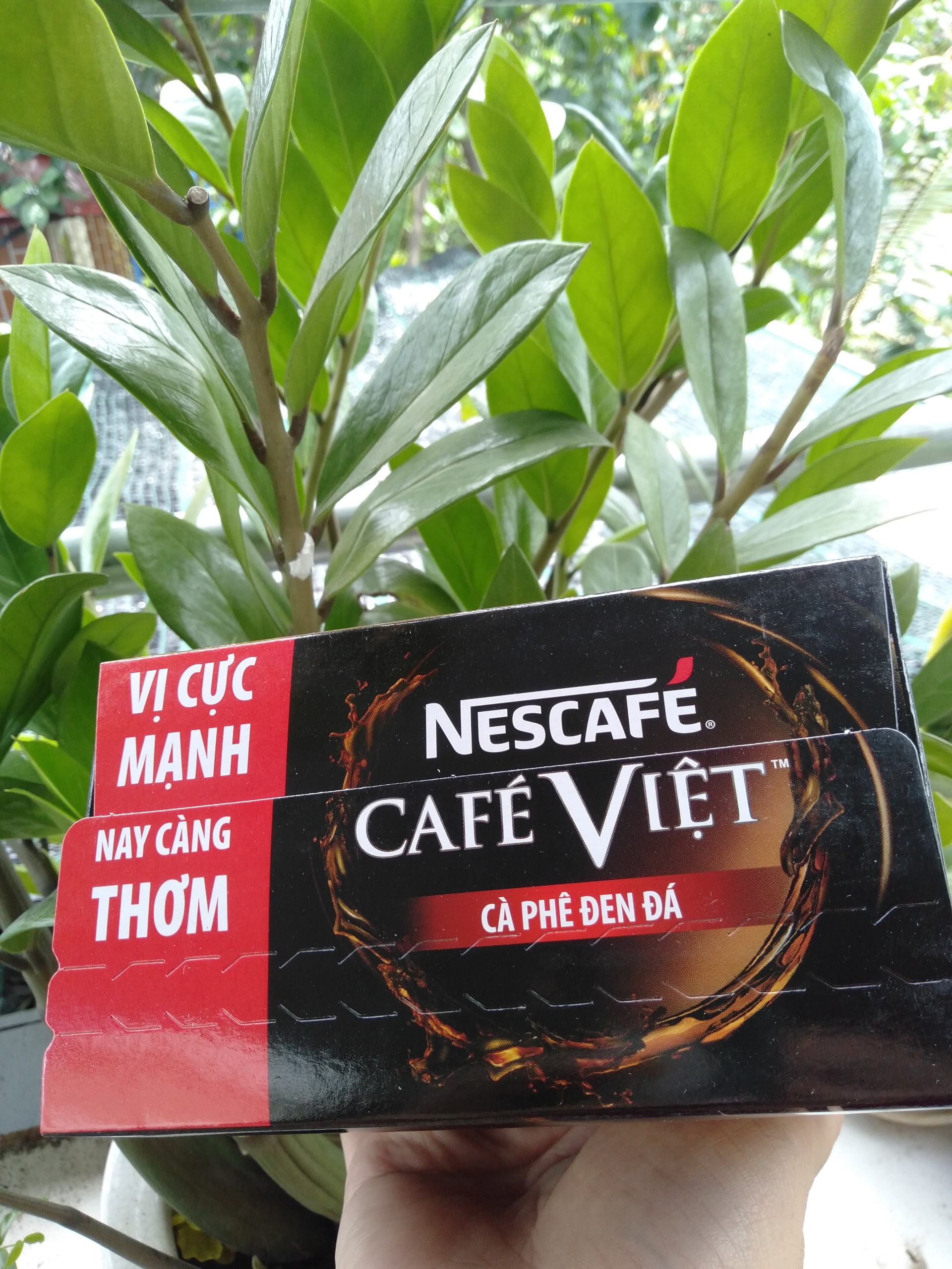 [HCM] Cà phê hòa tan Nescafe -  Cà phê Việt đen đá (Hộp 15 gói x 16 g)