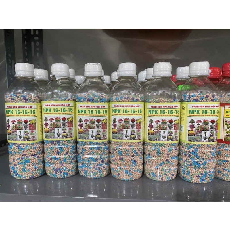 Chai phân bón NPK hỗn hợp 16-16-16