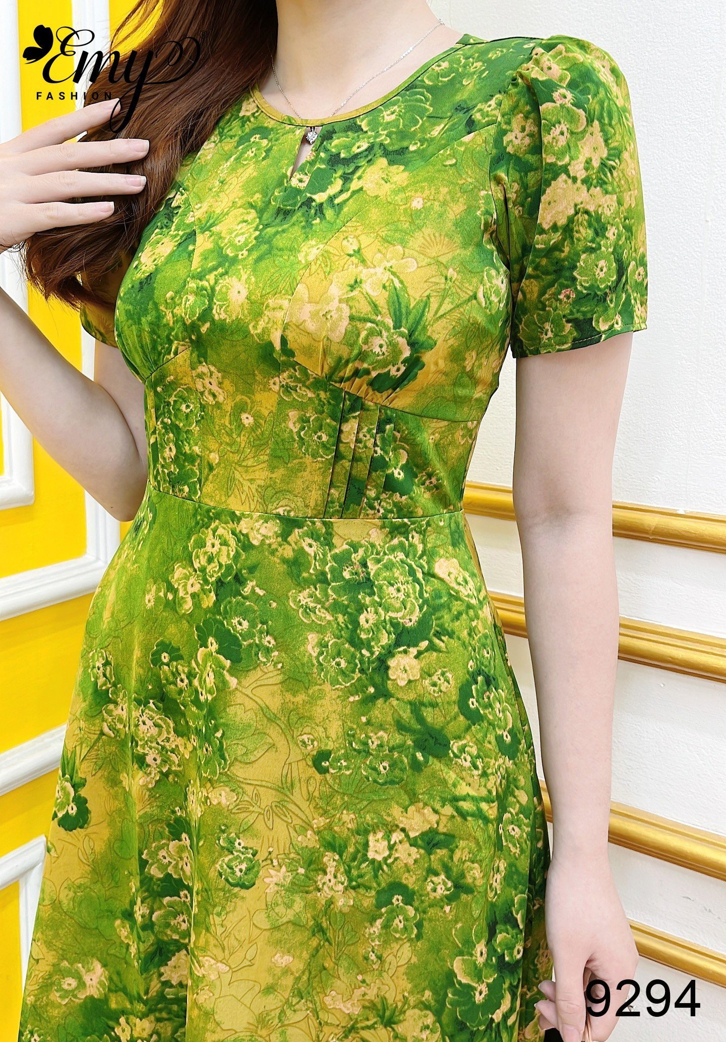 Đầm EMY EM9294 Xoè Hoa Xanh Loang