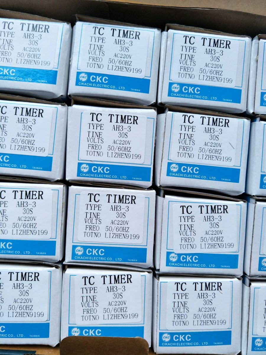 Relay Thời Gian CKC AH3-3 AC220V kèm đế