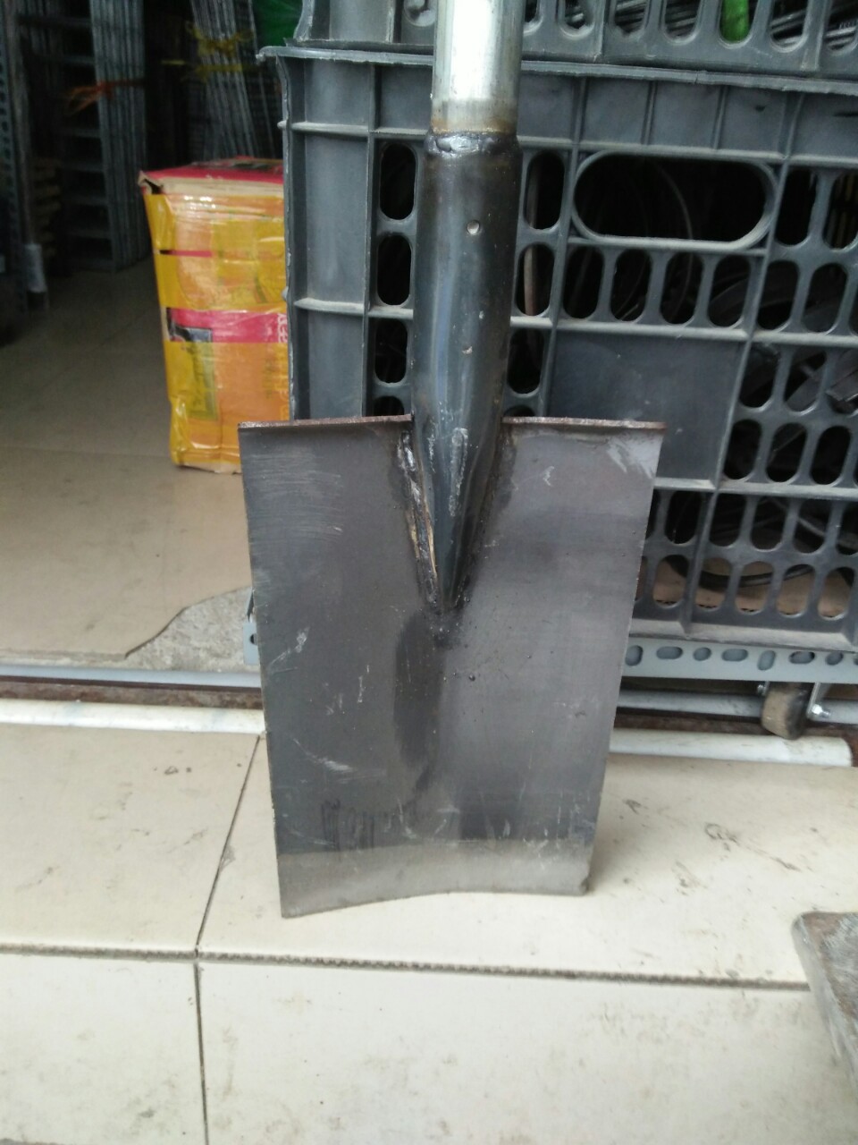 Xẻng Thuổng Đào Đất Làm Vườn, Xắn Đất ,Bứng Gốc Cây cán sắt