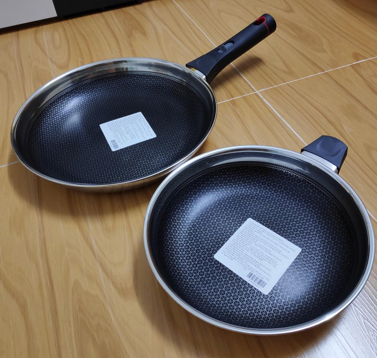Bộ 2 chảo INOX chống dính BLACKCUCE 22cm & 28cm (T&K-KIMSCOOK)