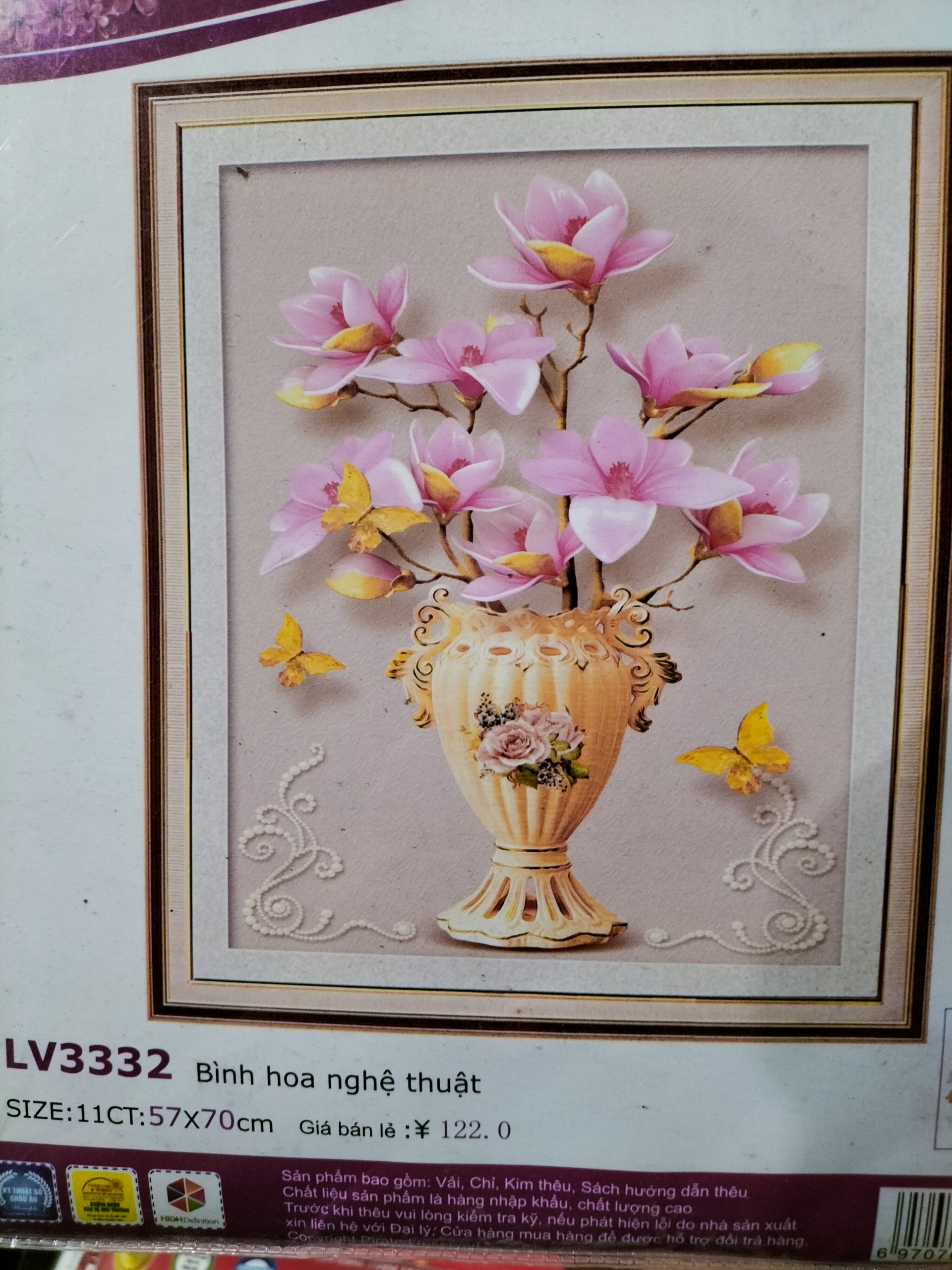 Tranh thêu chữ thập Bình hoa lv3332 kích thước 57x72-Ngọc Thịnh