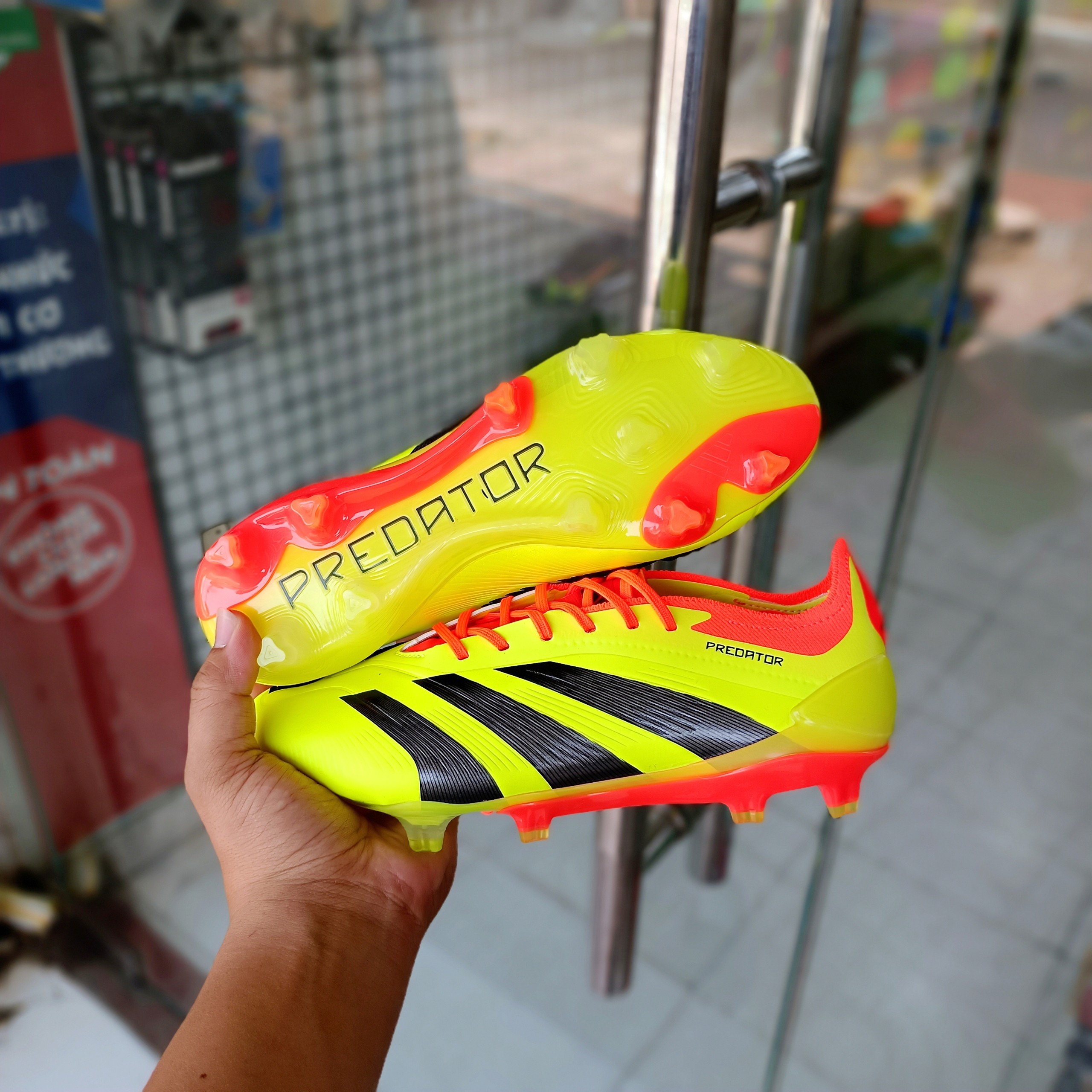 giày đá bóng Predator 2024 FG (Tặng tất+hộp)