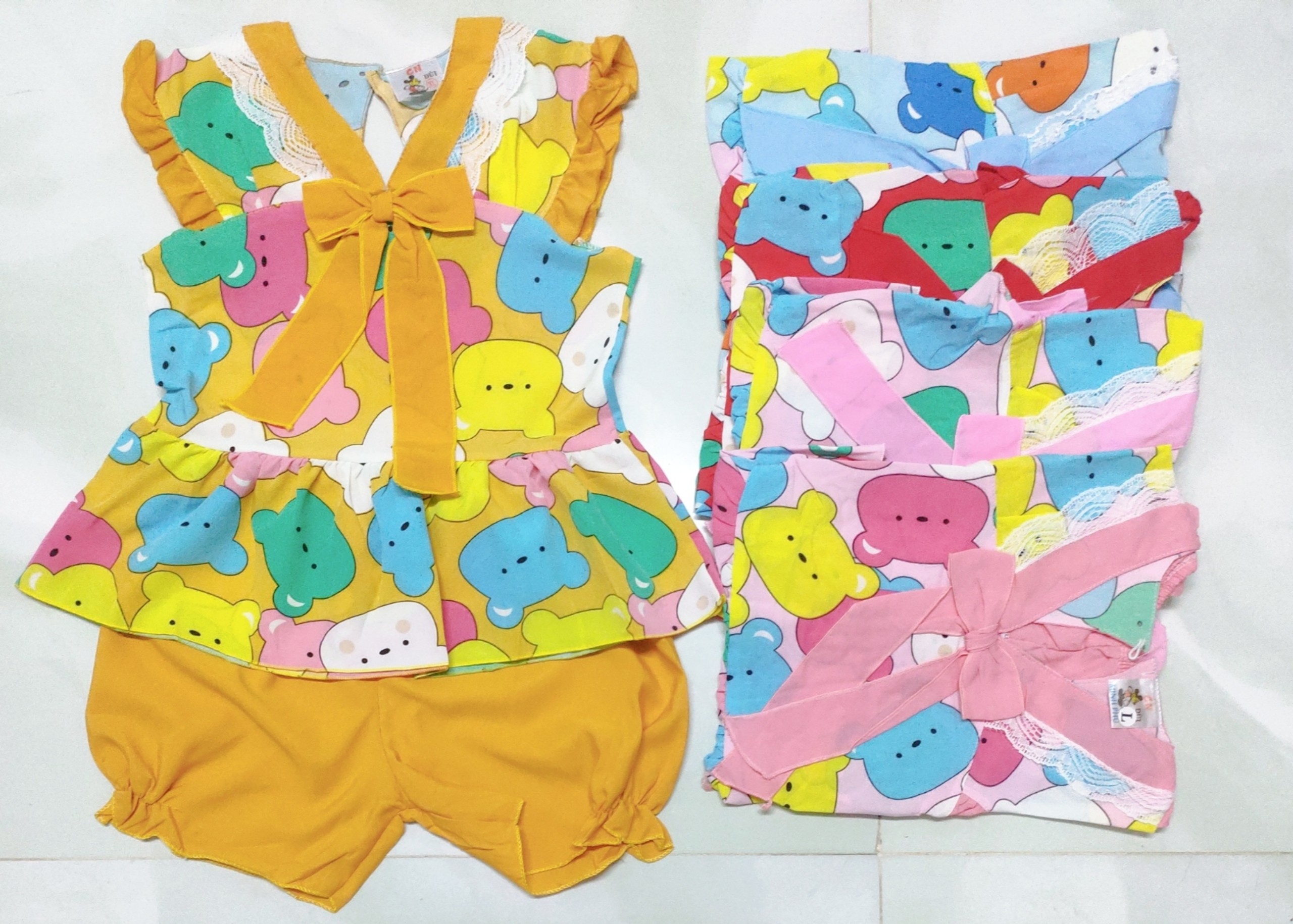 Bộ Lụa Cánh Tiên Nơ Bé (giao màu ngẫu nhiên) (14-18kg)