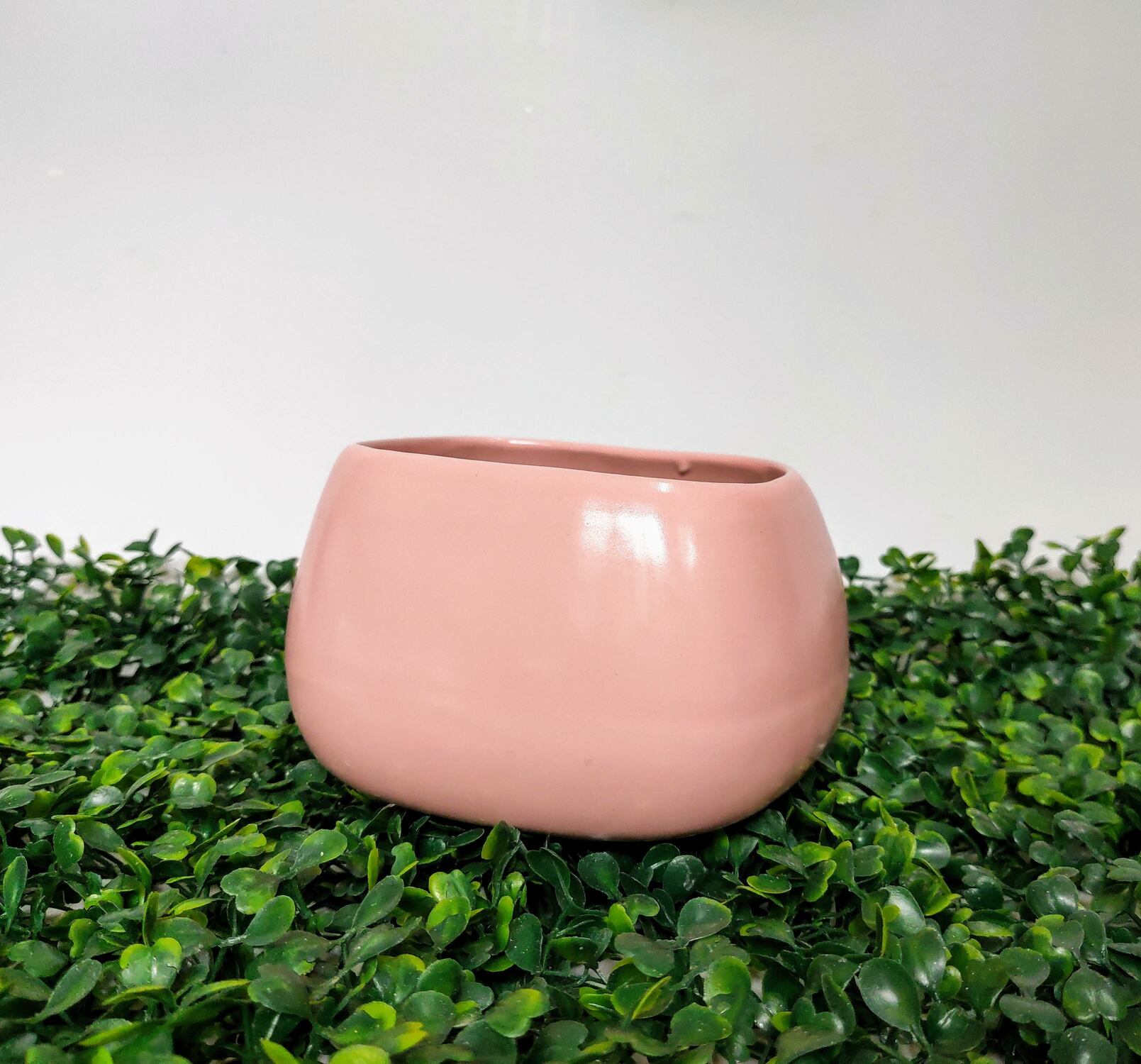 Chậu sứ méo Asa (màu ngẫu nhiên)