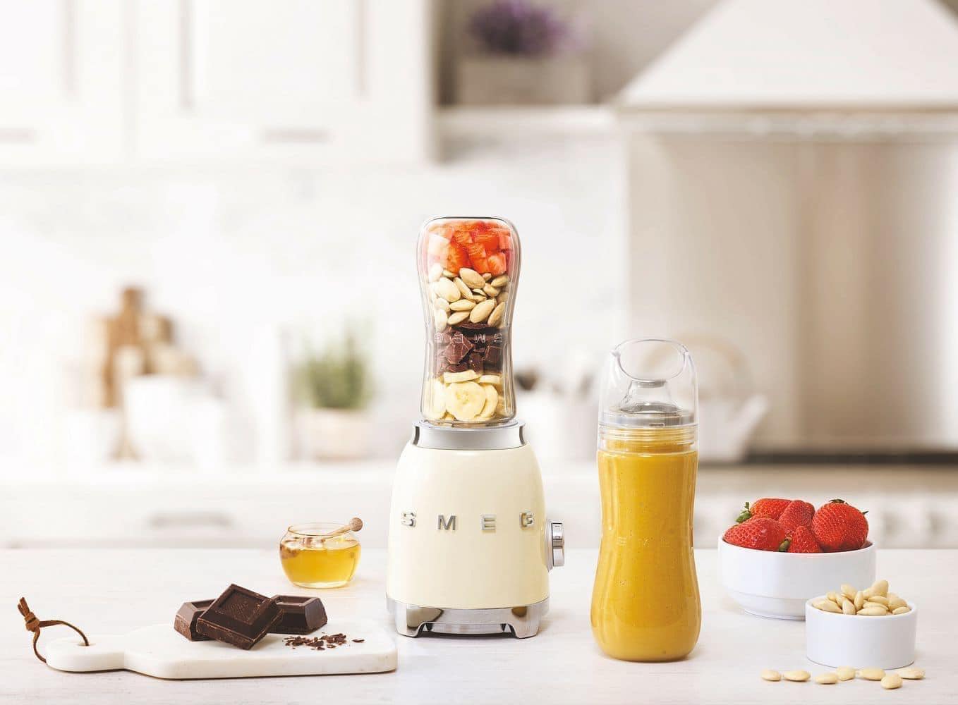 Máy xay sinh tố mini SMEG PBF01CREU