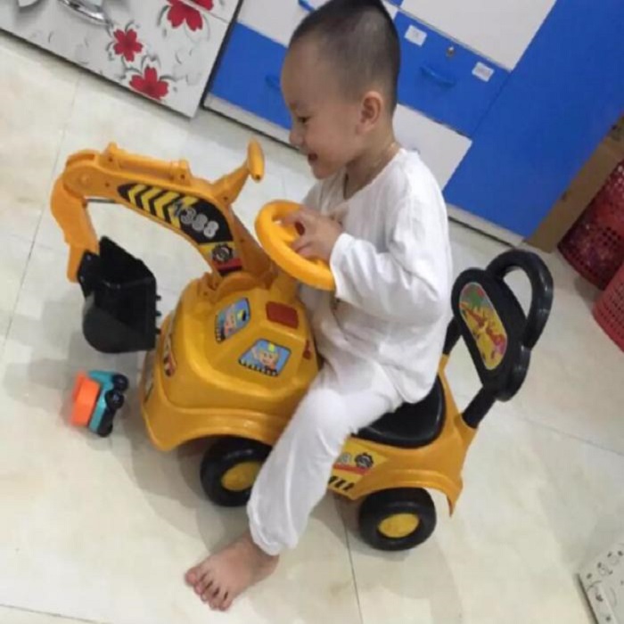 XE CẦN CẨU CHÒI CHÂN CHO BÉ