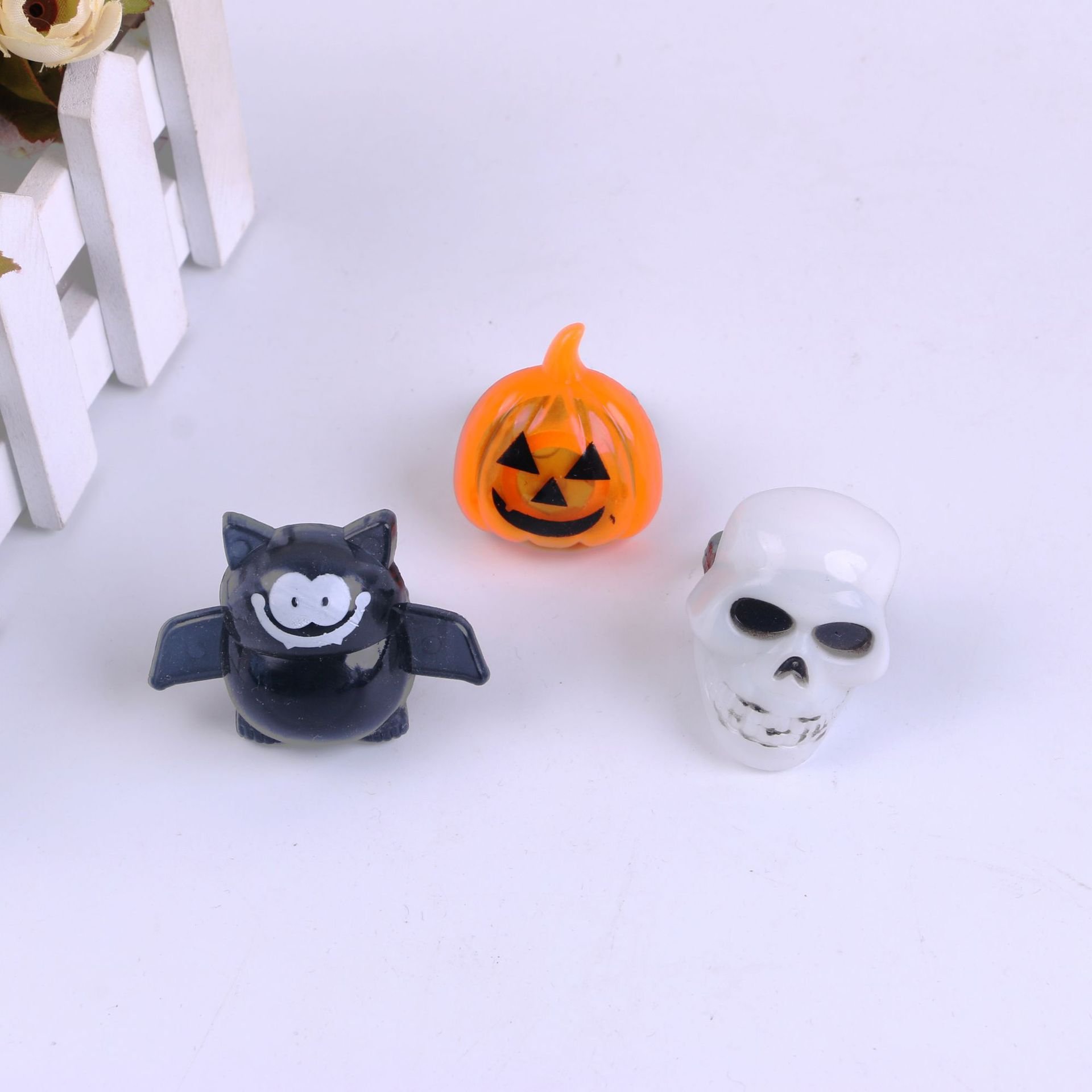 Nhẫn phát sáng Halloween - 6101