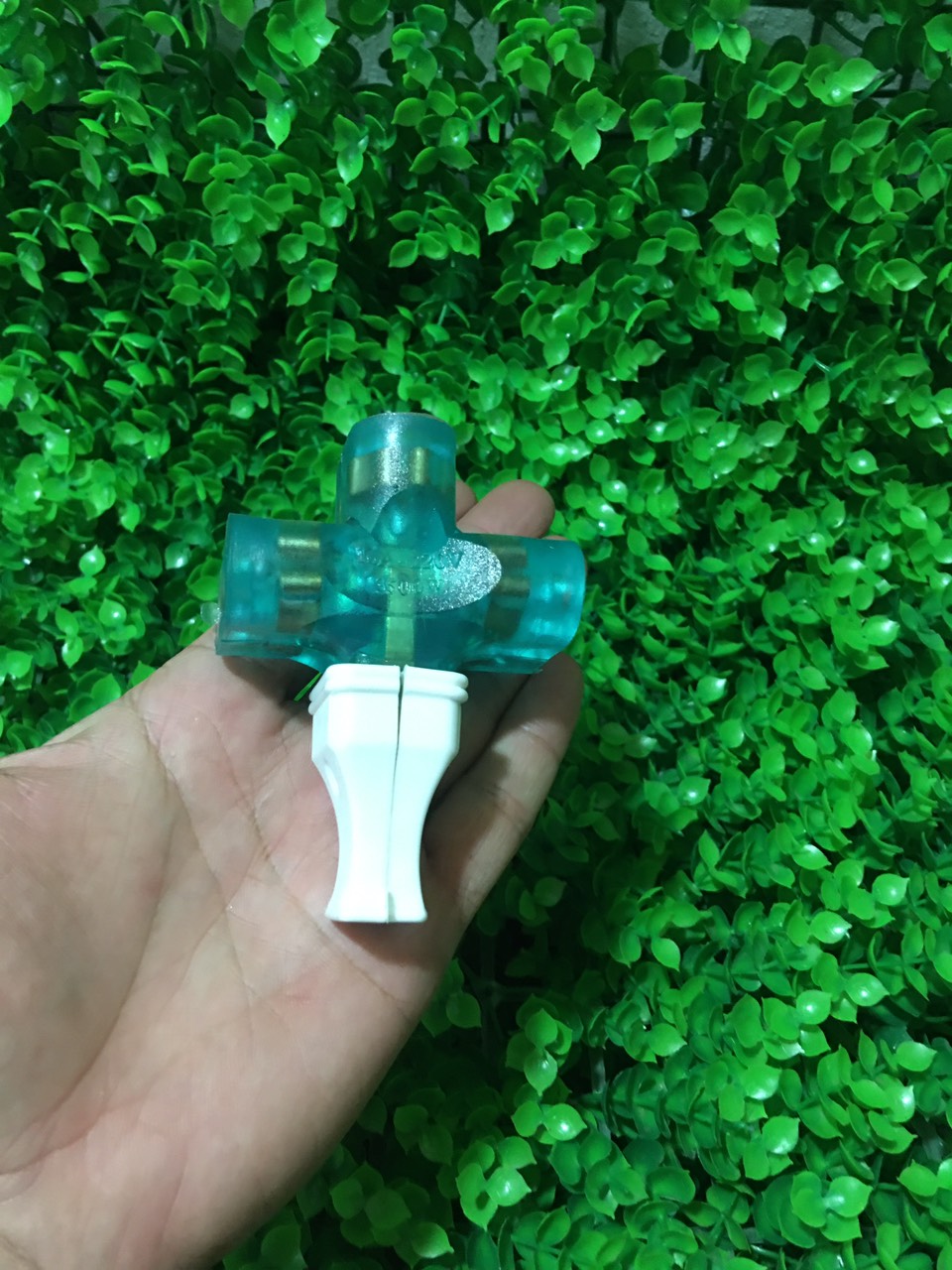 ổ cắm đúc chống vỡ
