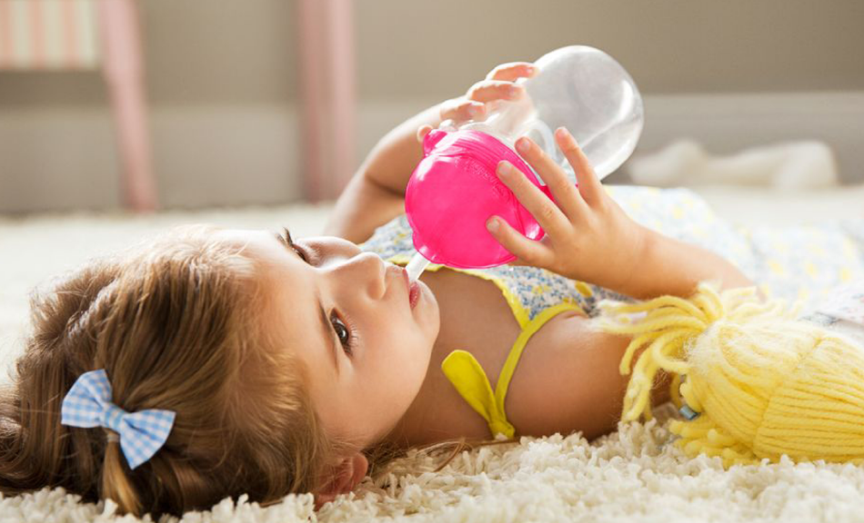 CỐC ỐNG HÚT MỌI TƯ THẾ MUNCHKIN