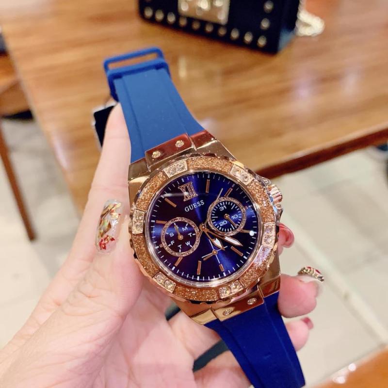 Nơi bán Đồng Hồ Thời Trang Nữ GUESS CRYSTAL SILICONE XANH