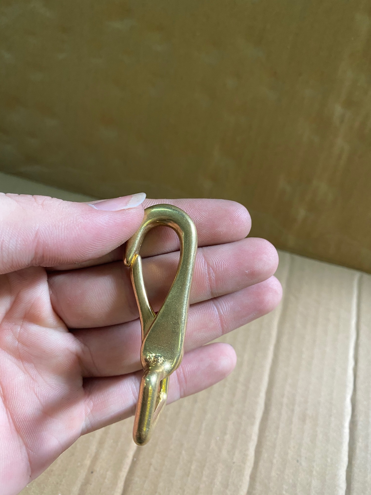 Móc khoá vuông bằng đồng