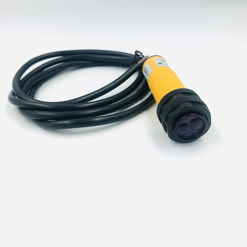 Cảm Biến Khoảng Cách E3F-DS30C4 30CM