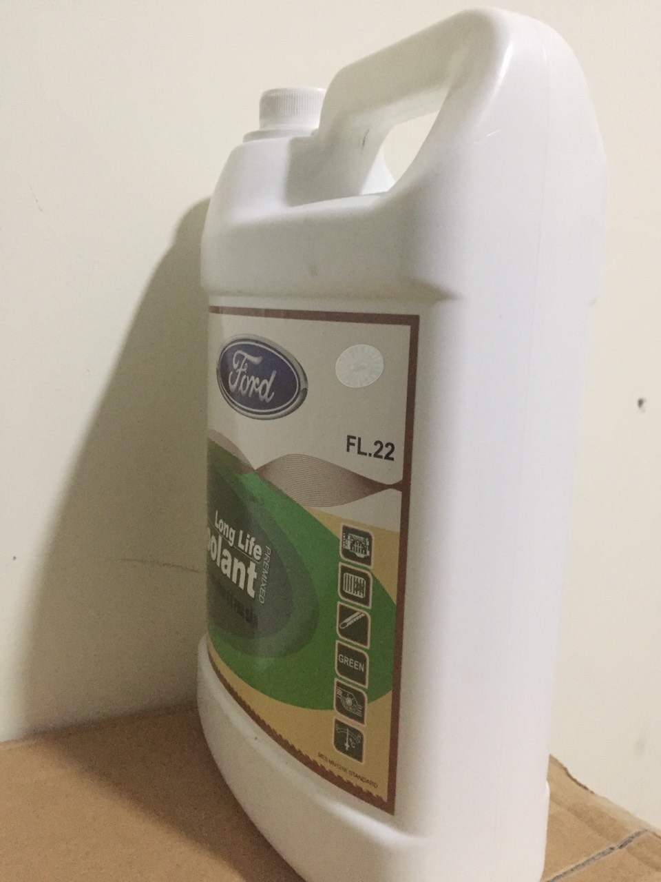Nước Làm Mát Động Cơ Ôtô Pha Sẵn Ford 4 Lít ( Xanh )
