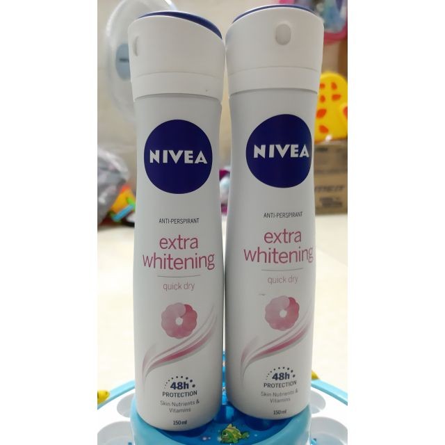 Xịt khử mùi nữ Nivea Extra Whitening Spray 150ml