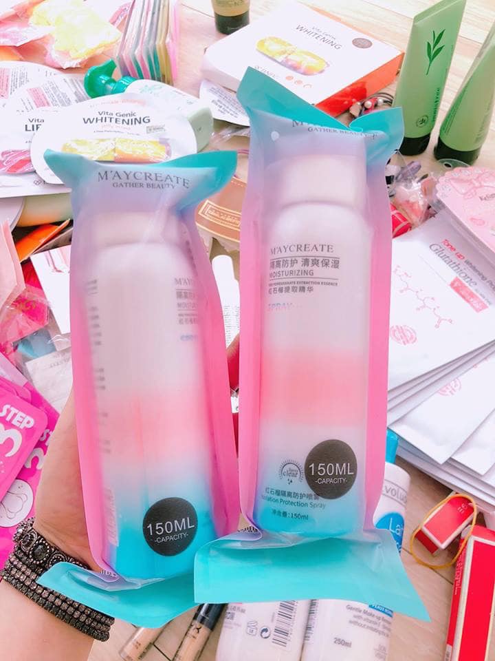 Chai xịt chống nắng Maycreate có lớp Makeup trắng da