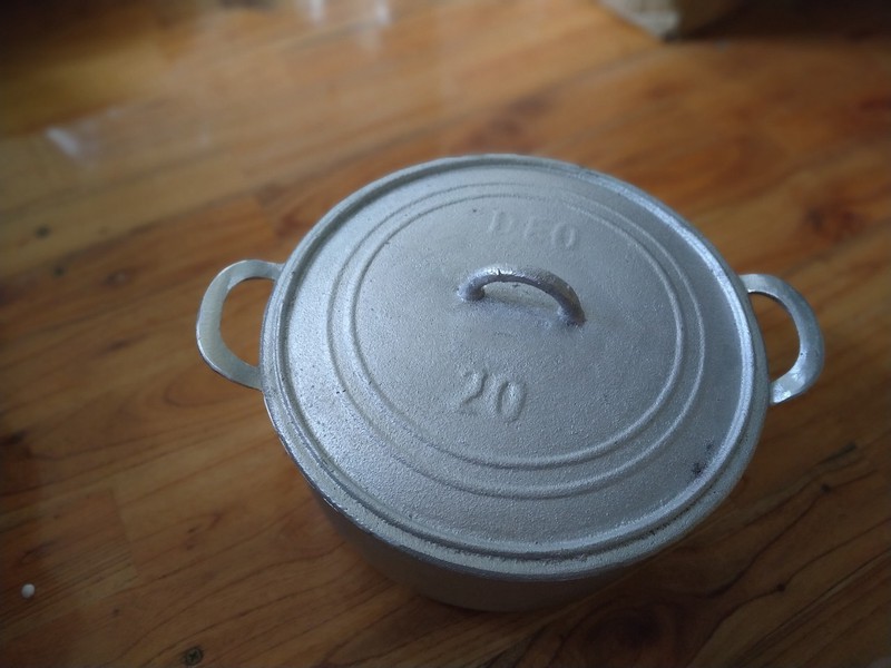 Nồi gang đúc số 30 Hàng Việt Nam
