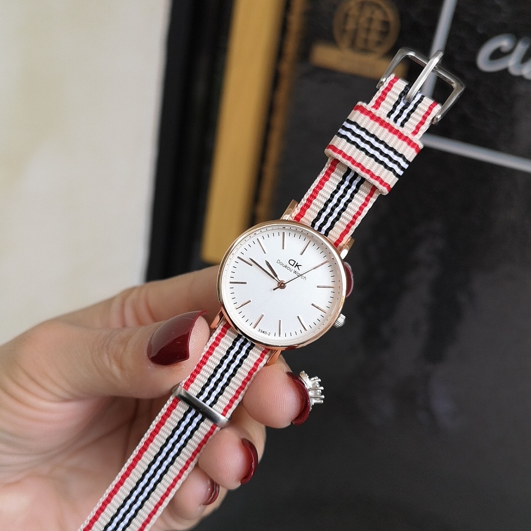 [HCM]Đồng hồ nữ Doukou dây dù cao cấp hot trend