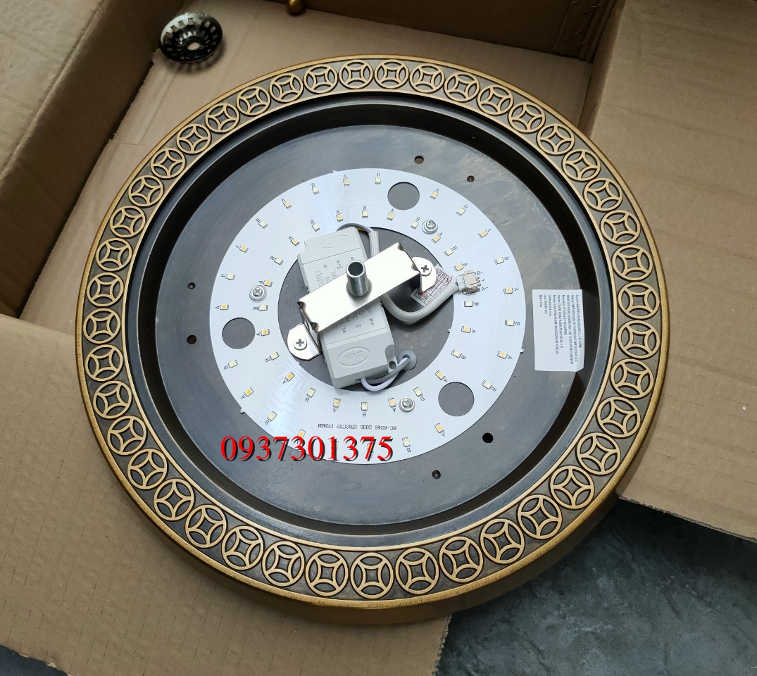 Đèn ốp Trần Cao Cấp Y018 Ánh Sáng Led 3 Chế Độ